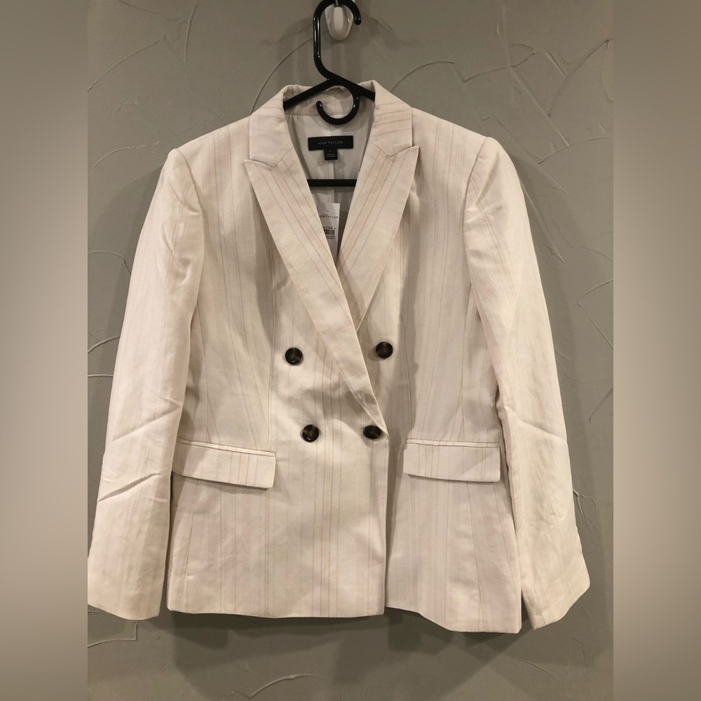 NWT Anne Taylor cream pin stripe blazer.